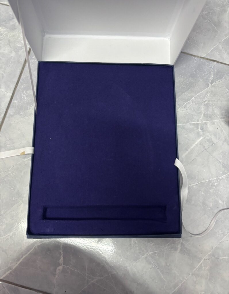 รับผลิตโล่รางวัล